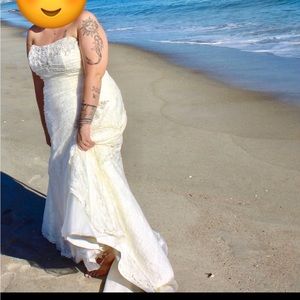 Davids Bridal Wedding Dress